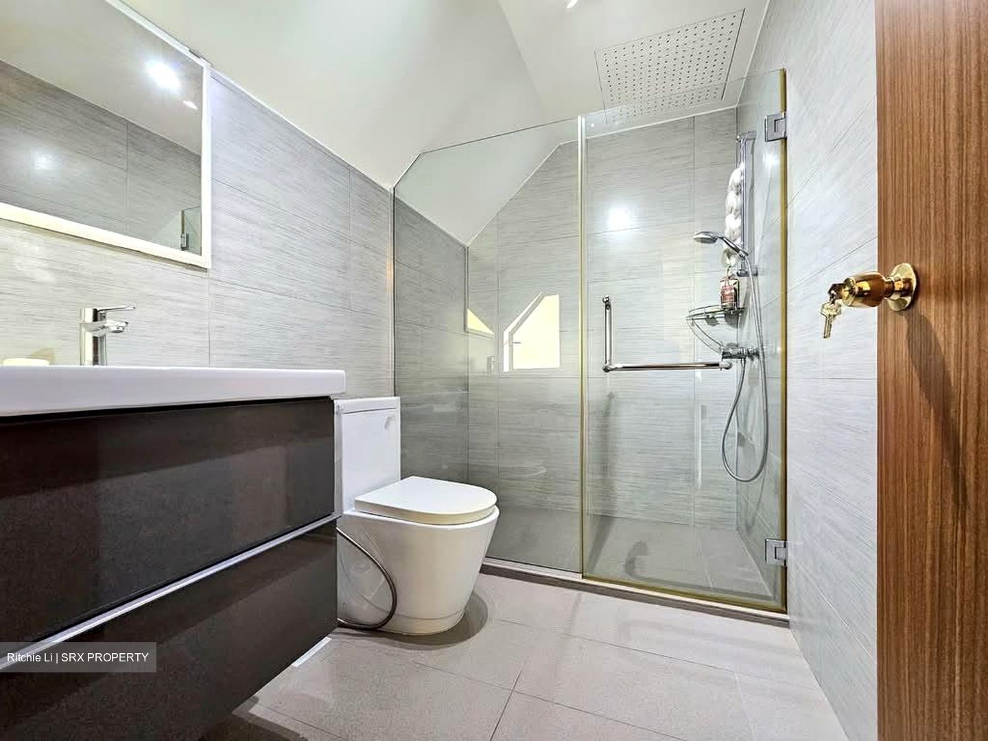 West Coast Gardens (D5), Semi-Detached #560564481
